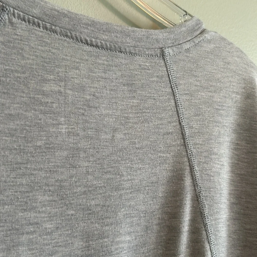 *SOLD* The North Face Top, Size Medium - Picture 7 of 7